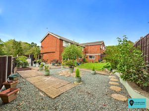 Garden - click for photo gallery